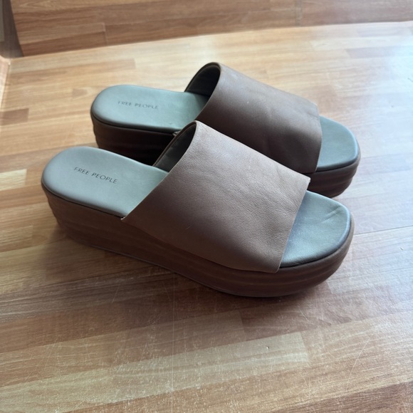 Free People Harbor leather flatform slide sandals tan/neutral size 40 - Picture 2 of 10